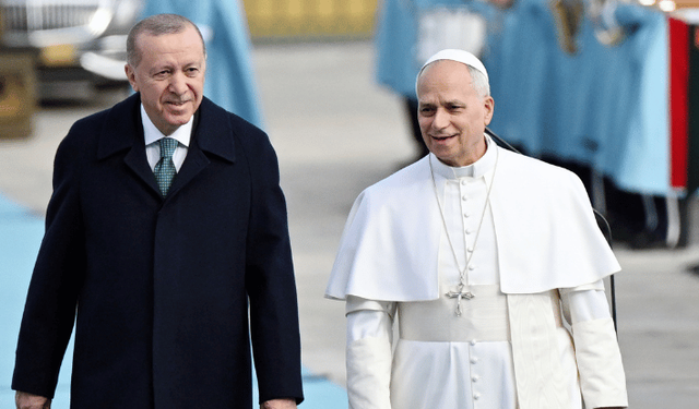 Cumhurbaşkanı Erdoğan, Papa 14. Leo'yu resmi törenle karşıladı