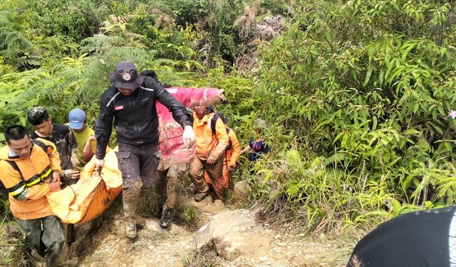 Güneydoğu Asya ülkelerinde şiddetli yağışların yol açtığı afetler 1200'e yakın can aldı