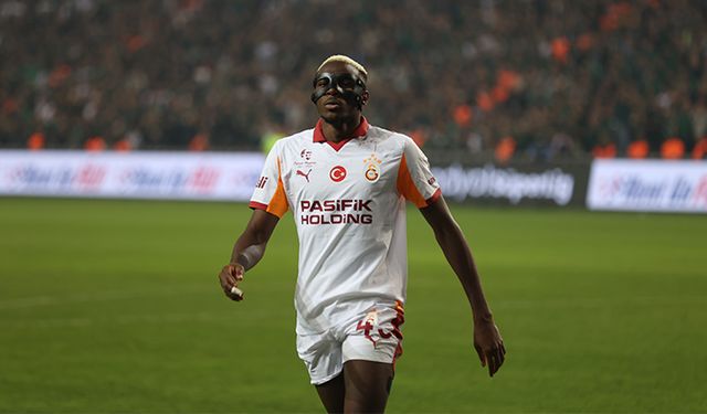 Victor Osimhen, Fenerbahçe derbisinde oynayacak mı?