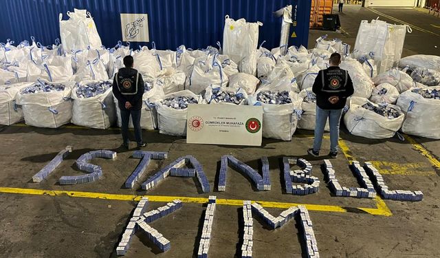 Ambarlı Limanı'nda piyasa değeri 94 milyon lira olan 394 bin paket kaçak sigaraya el konuldu