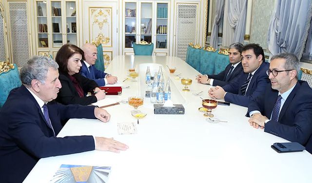 Azerbaycan ve Türkiye arasında Türkoloji İş Birliği güçleniyor