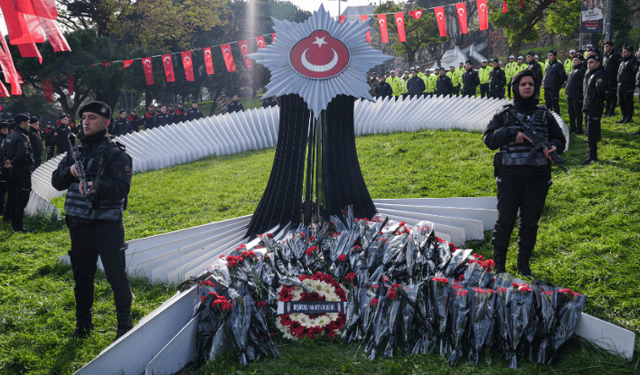 Beşiktaş'ta 2016 yılındaki terör saldırısında şehit olanlar anıldı