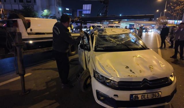 İstanbul’da makas atan otomobil takla attı