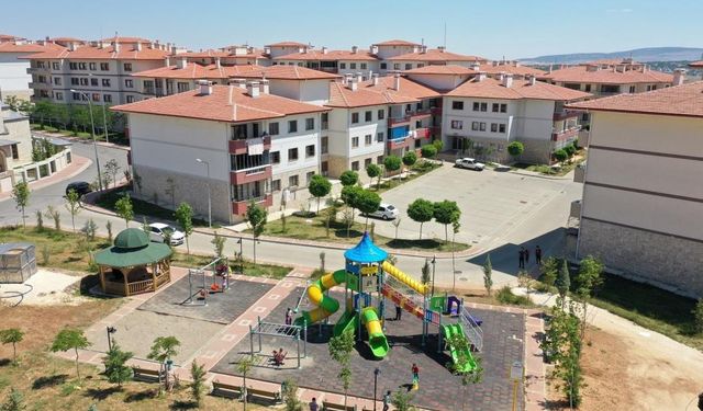 Belediye Başkanı müjdeyi verdi! Ailelere çekilişsiz kurasız ev verilecek: Tek bir şart var...