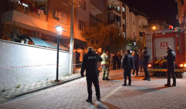 Manisa'da 2 apartman çökme alarmı! Binalar tahliye edildi