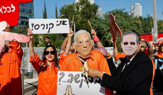 Katil Netanyahu İsrail'de protesto edildi