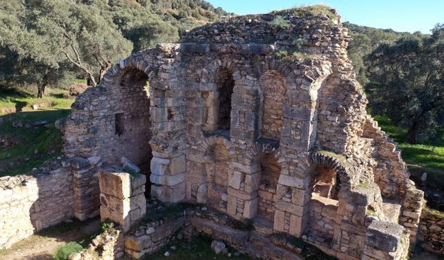 Nysa Antik Kenti'nde 1800 yıllık merdiven ortaya çıktı