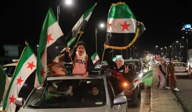 Suriye'de bağımsızlık coşkusu:  Baas rejiminden kurtuluşun yıl dönümü kutlanıyor