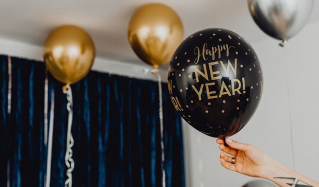 YENİ YIL MESAJLARI 2026 | En güzel, anlamlı, kısa ve resimli yılbaşı mesajları