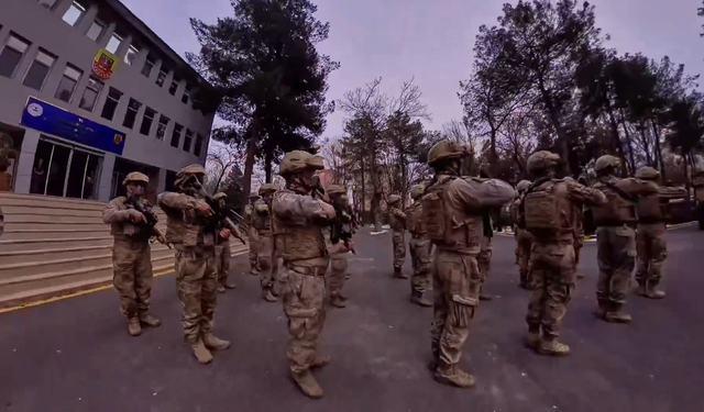 2 ilde zehir tacirlerine "Narkokapan" darbesi: 445 gözaltı