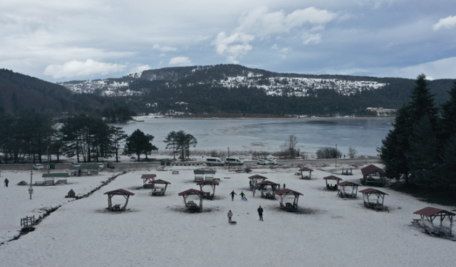 Abant kış manzarasıyla misafirlerini ağırladı