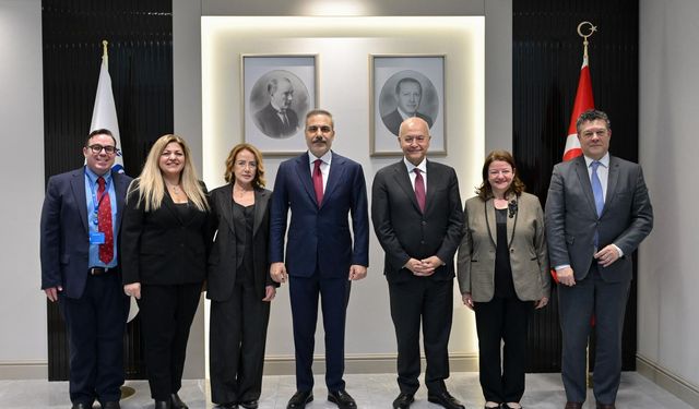 Bakan Fidan, BM Mülteciler Yüksek Komiseri Salih ile bir araya geldi