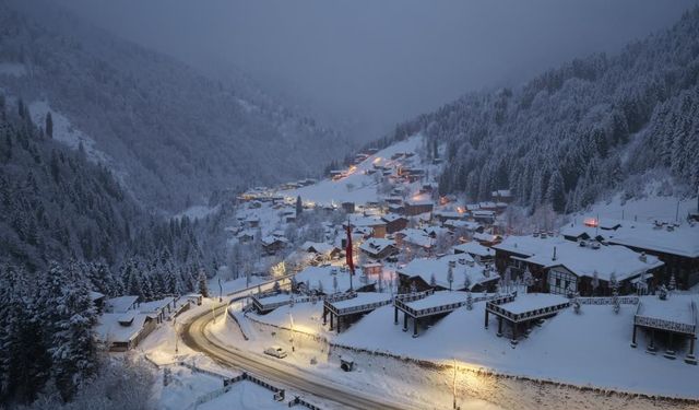 Beyaza bürünen turizm cenneti Ayder havadan görüntülendi