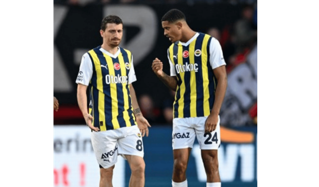 Fenerbahçeli 2 oyuncuya hapis cezası: Olaylı derbiden yargılanıyorlardı