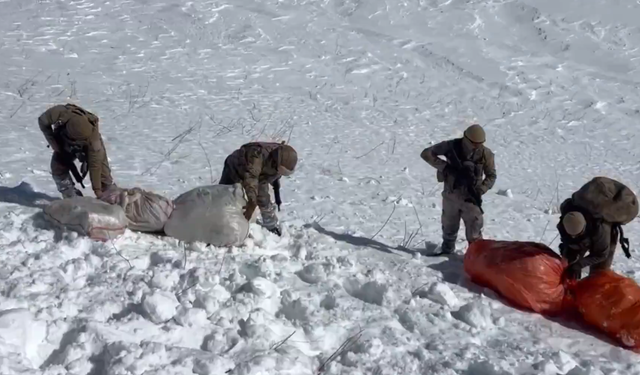 Jandarmadan zehir tacirlerine operasyon: Hakkari’de 348 kg uyuşturucu ele geçirildi