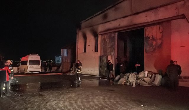 Kayseri OSB’de mobilya fabrikasında yangın