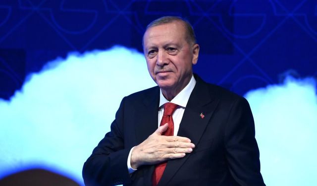 Cumhurbaşkanı Erdoğan'dan Fenerbahçe ve Beşiktaş camiasına tebrik