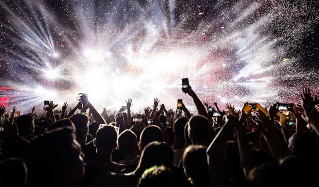 2026 Yaz Konserleri: Chris Isaak, Tom Odell ve Mitski Türkiye’de