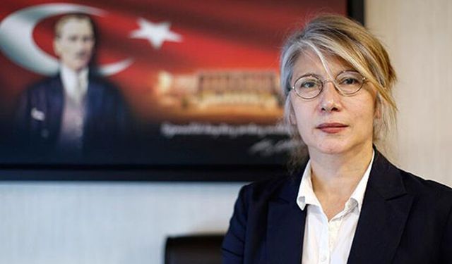 Emine Ülker Tarhan kimdir? CHP’ye katılan Emine Ülker Tarhan kaç yaşında, nereli?