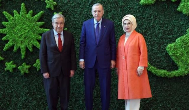 Cumhurbaşkanı Erdoğan ile BM Genel Sekreteri Guterres sergi gezdi