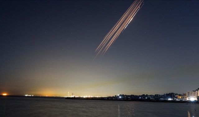 İran’dan Körfez ülkelerine yoğun füze ve İHA saldırıları