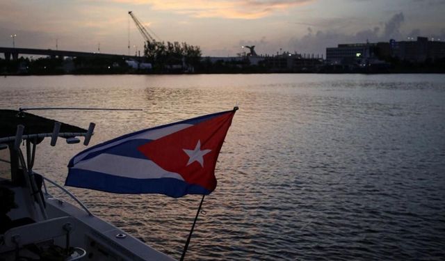 Küba, ABD'ye karşı savaşa hazırlanıyor