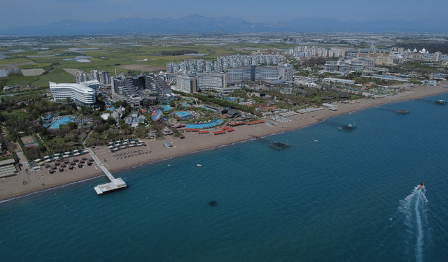Antalya'ya gelen yabancı turist sayısı 1 milyon 250 bini geçti