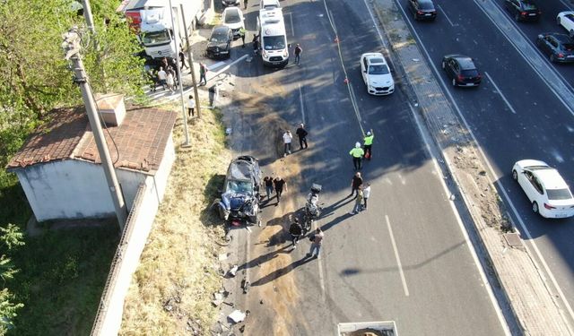İzmir'de freni patlayan tır 9 aracı biçti: 3 ölü, 7 yaralı