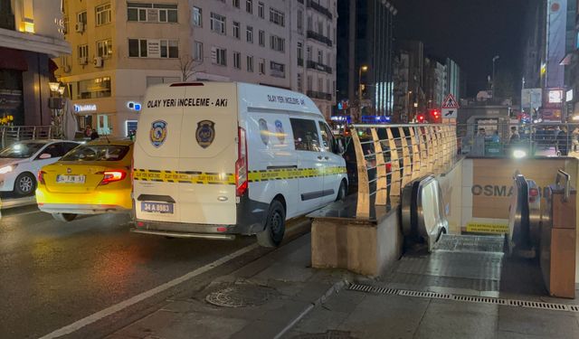 Metro hattında raylara atlayan şahıs hayatını kaybetti