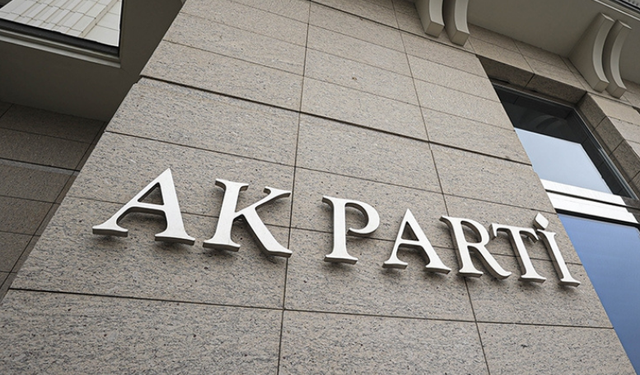 AK Parti'de 4 ilde görev değişikliği
