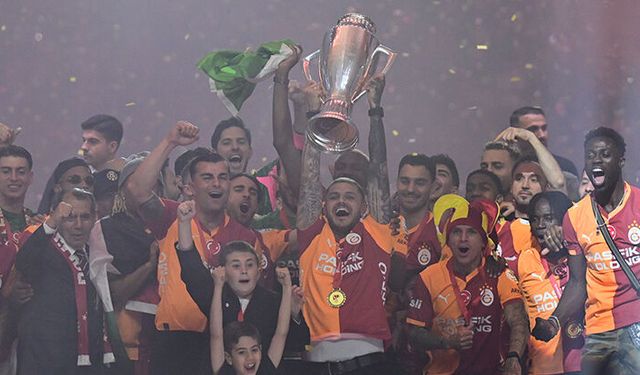 Galatasaray, şampiyonluk kupasına kavuştu