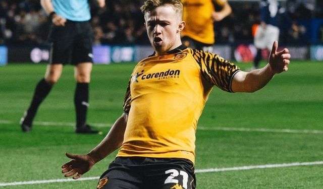 Hull City, play-off finaline yükseldi