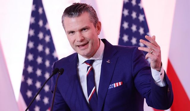 Hegseth, İran’la savaşın onaysız devam edebileceğini savundu