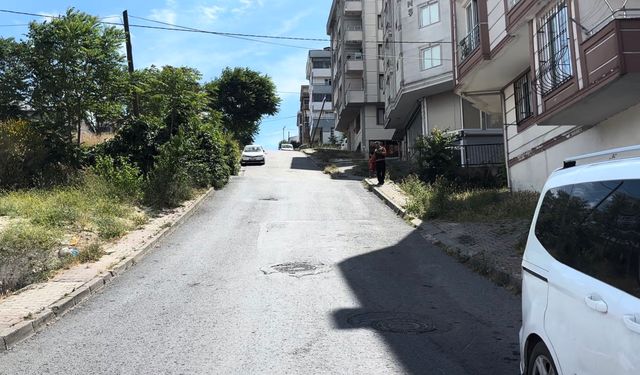 Korku dolu anlar kamerada: Aracın ezdiği çocuk ayağa kalkıp evine koştu