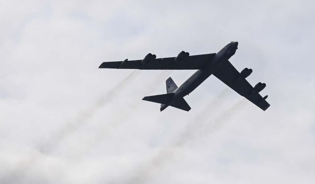 ABD’de B-52 bombardıman uçağı düştü