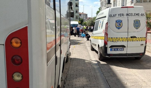 Lüleburgaz'da servis aracının çarptığı kadın hayatını kaybetti