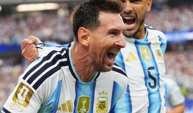 Messi tarihe geçti! Dünya Kupası'nın zirvesine çıktı