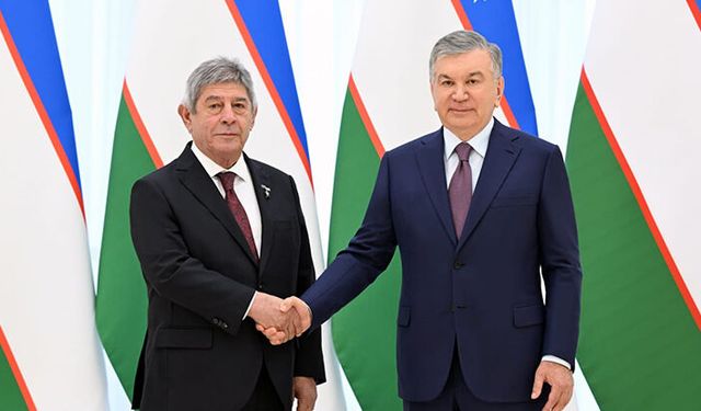 Özbekistan Cumhurbaşkanı Mirziyoyev, Azerbaycan Büyükelçisini kabul etti