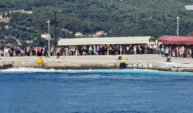 Samos adasına Türkler akın etti: 3 ayda 15 bin 713 ziyaretçi ağırlandı