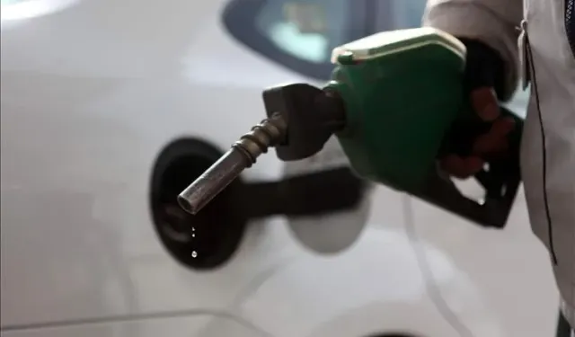 ABD-İran gerilimi pompaya yansıdı! Motorin ve benzine zam geldi
