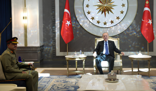 Erdoğan, Pakistan Kara Kuvvetleri Komutanı'nı kabul etti