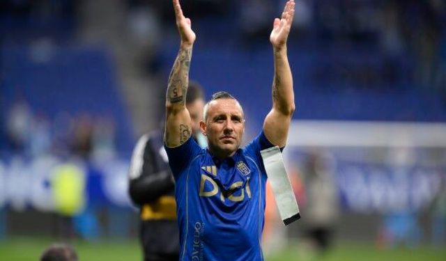 Santi Cazorla, futbolu bıraktığını açıkladı