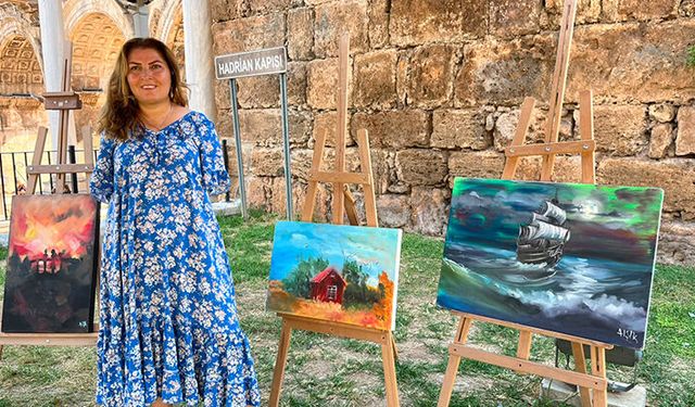 Engel tanımayan ressam, eserlerini sanatseverlerin beğenisine sundu