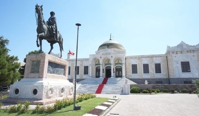 Bakan Ersoy duyurdu: 12 bin yıllık tarih 550 takıda buluştu