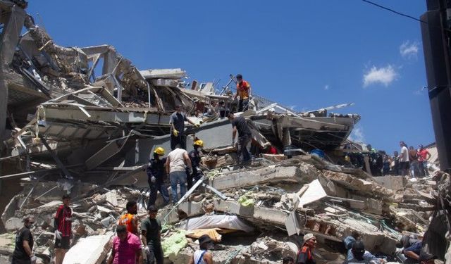 Kolombiya’yı vuran 7.4’lük depremde ölü sayısı 169’a yükseldi