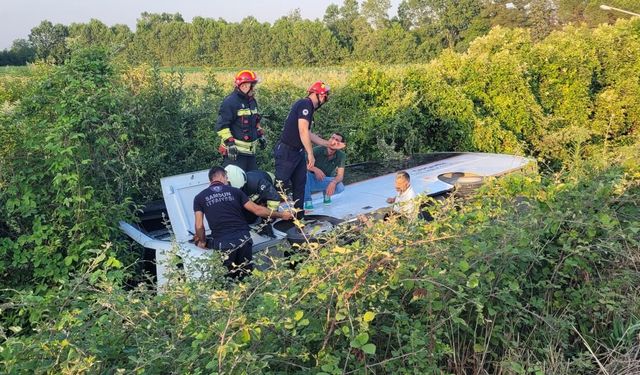 Samsun'da halk otobüsü devrildi: 15 yaralı