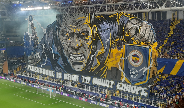 Fenerbahçe taraftarından dikkat çeken koreografi