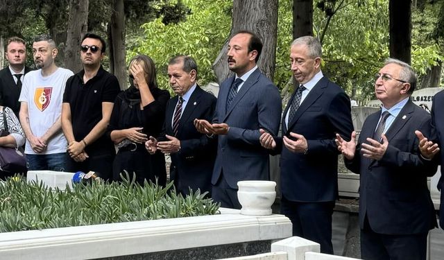 Metin Oktay, vefatının 35. yıl dönümünde kabri başında anıldı