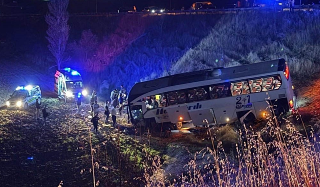 Yolcu otobüsü şarampole uçtu! Yaralılar var...