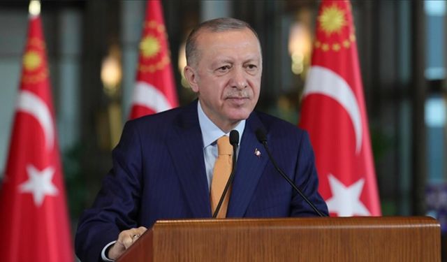Cumhurbaşkanı Erdoğan: Dilimize sahip çıkmak, geleceğimize sahip çıkmaktır